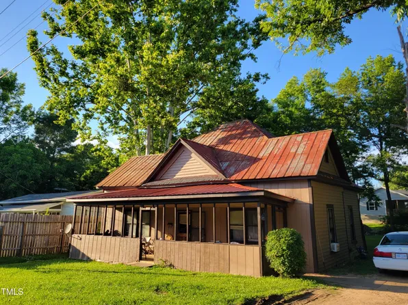 1005 Chatham St, Sanford, NC 27330