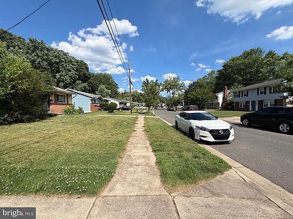 5th image of 7914 Dellwood Ave