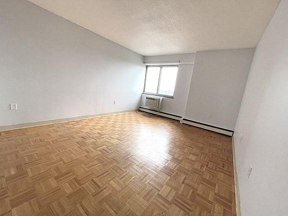 5th image of 1025 Hancock St #8