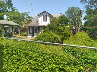 7 Howard St #27-28, Copiague, NY 11726