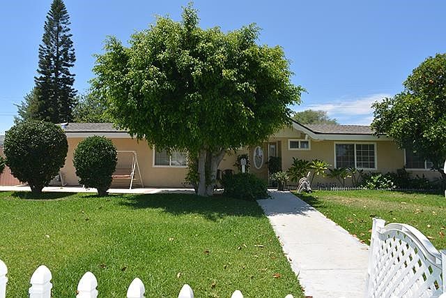 1st image of 2553 Pearson Ave