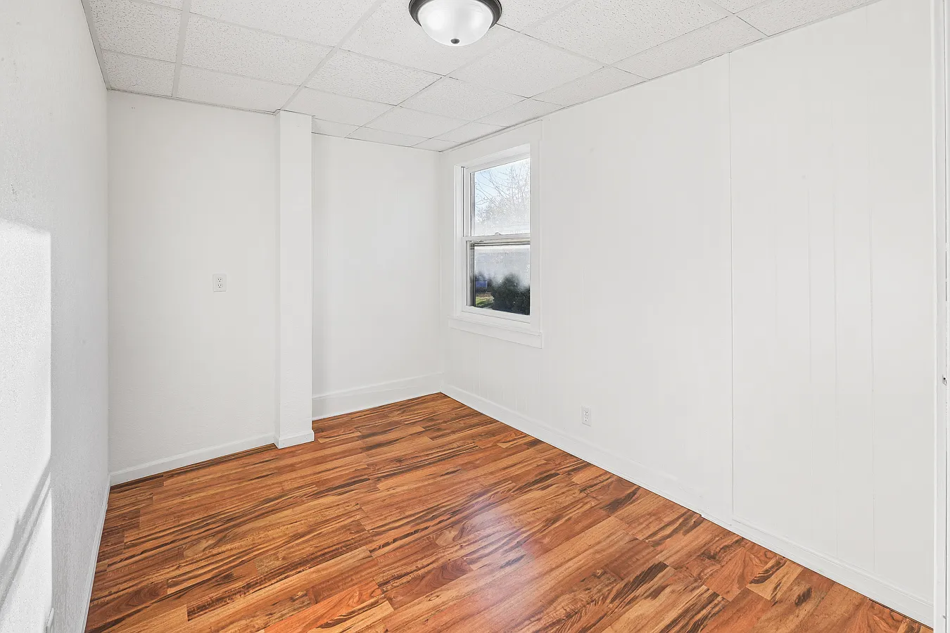 3 bed, 900 sqft, $1,000 — Photo 4