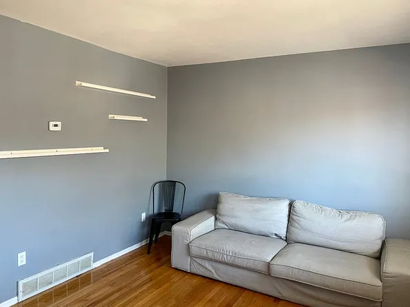 6270 Haag Rd, Lansing, MI 48911