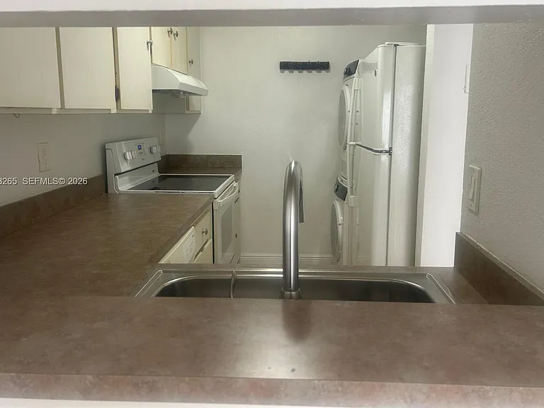 3748 N University Dr #A-8 — Photo 5