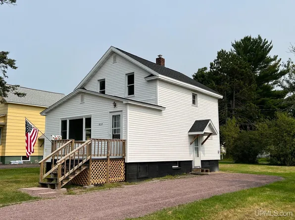 627 N 3rd St, Lanse, MI 49946