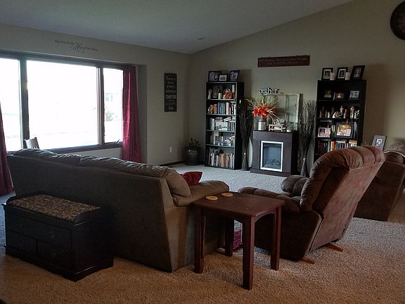 5th image of 3819 Deerwood Ave