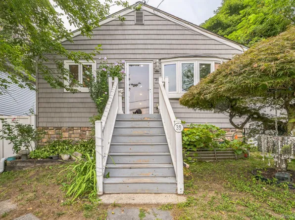 39 Willow Road, Rocky Point, NY 11778