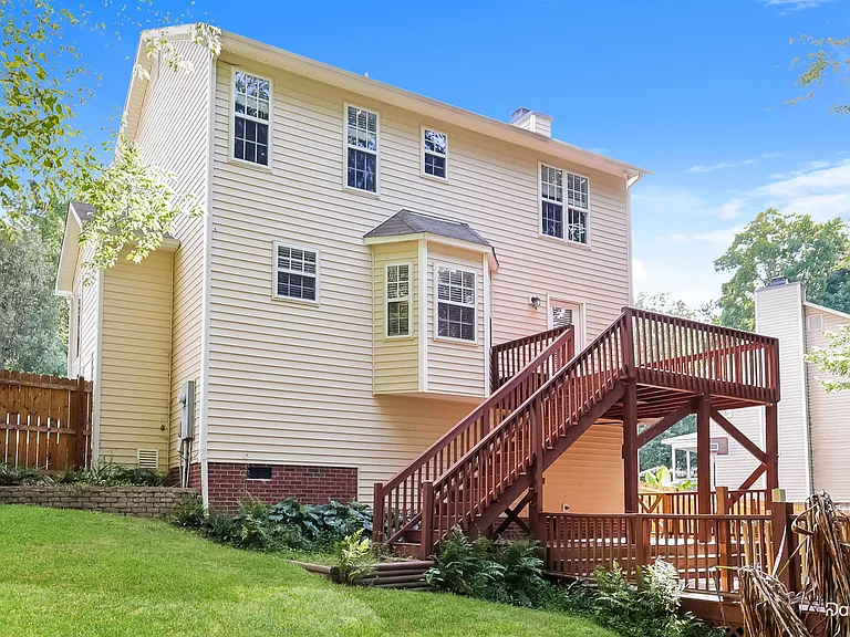 108 Biltmore Dr — Photo 13