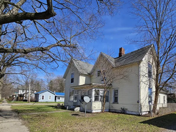 122 Oak St, Dowagiac, MI 49047