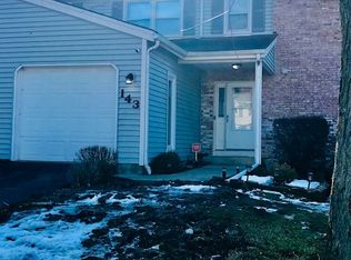 143 Julie Rd, Bolingbrook, IL 60440