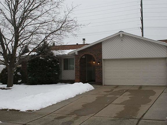 2nd image of 19363 Martin Dr