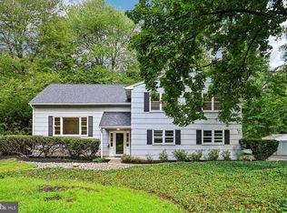 28 Pine Knoll Dr, Lawrence Township, NJ 08648