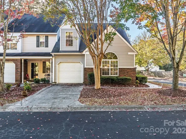8933 Bryant Field Cir, Charlotte, NC 28277