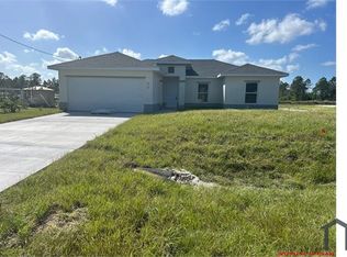 818 Foxtail St E, Lehigh Acres, FL 33974