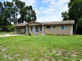 902 Spirit Lake Rd, Winter Haven, FL 33880