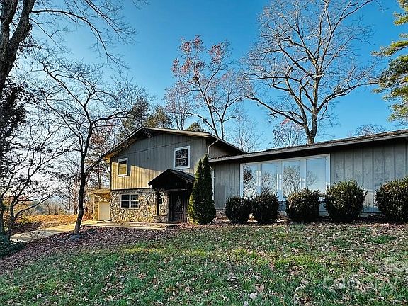 2nd image of 316 Pinecrest Dr