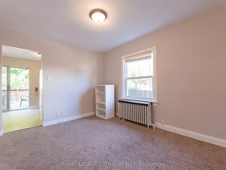 326 Monarch Park Ave — Photo 7