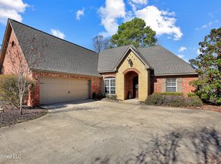 108 Meadow Park Dr, Canton, MS 39046