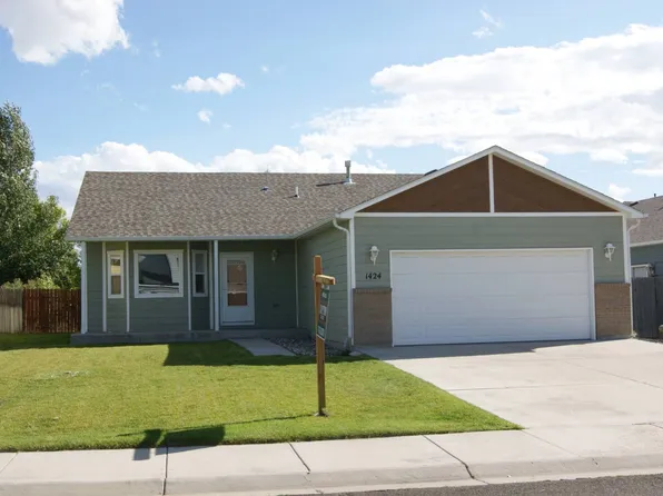 1424 Arnold St, Laramie, WY 82070