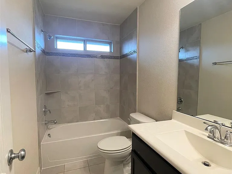 3010 Overbrook Meadow Ln — Photo 27