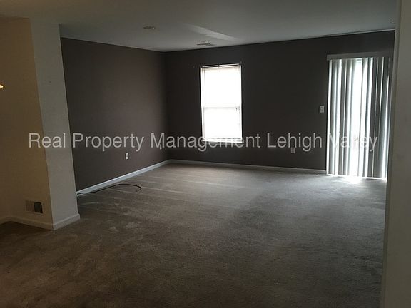 3rd image of 1441 Canal St
