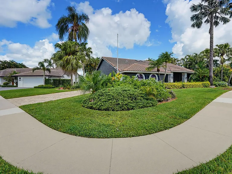 1619 Wiltshire Village Dr — Photo 48
