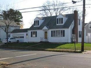 64 Brown St, West Haven, CT 06516
