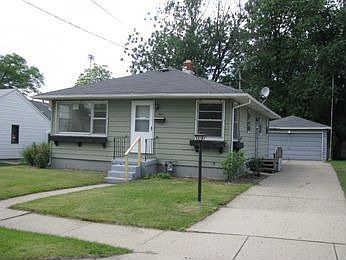 1st image of 1919 Wrenwood St SW