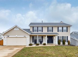 956 Searle Ct, Wentzville, MO 63385