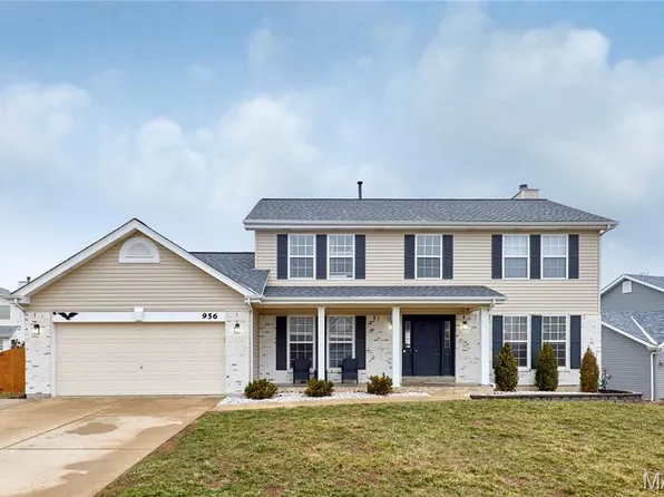 956 Searle Ct, Wentzville, MO 63385