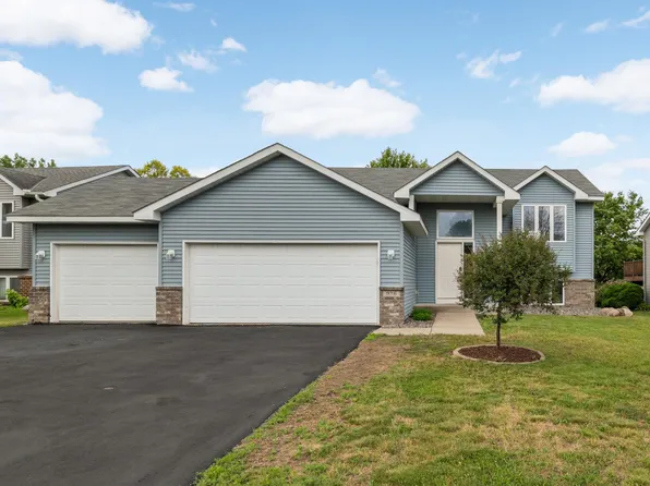 936 S Cedar St, Belle Plaine, MN 56011