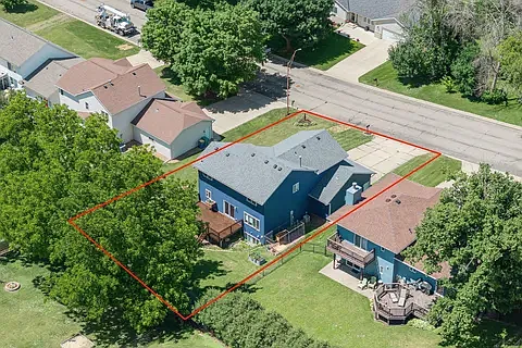 1065 Barney St — Photo 37