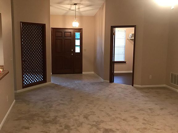 3rd image of 5550 Autumnbrook Ct