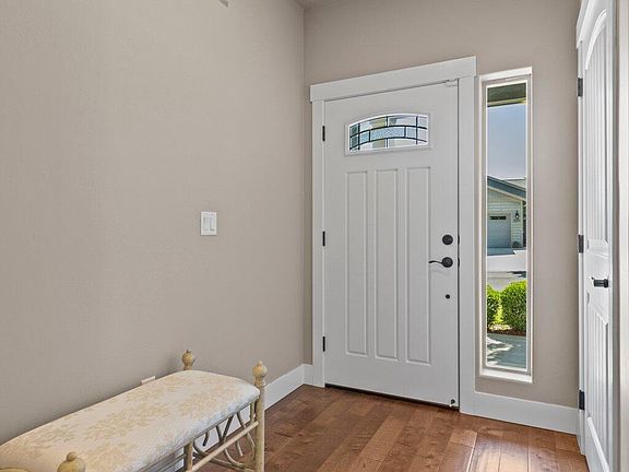 5th image of 2074 La Connor Dr