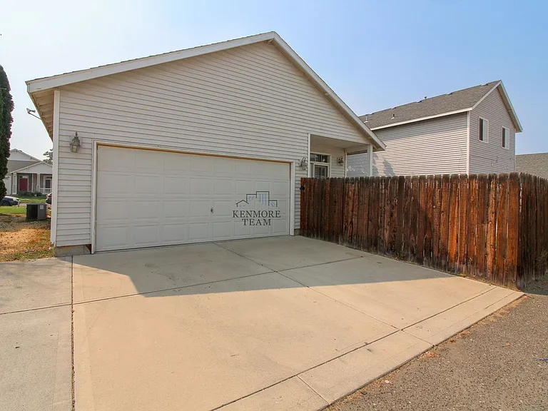 5407 Mariner Ln — Photo 16