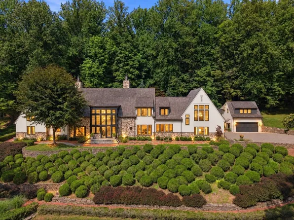 171 Campbell Rd, Far Hills, NJ 07931