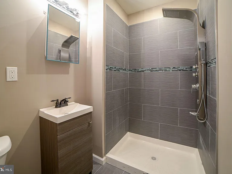 1806 N Willington St #2 — Photo 11