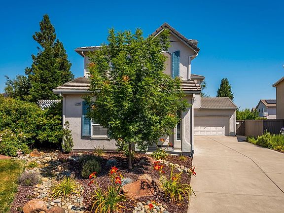 3rd image of 2241 Bradburn Dr