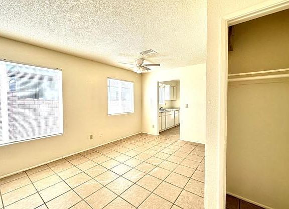 2nd image of 1652 W San Juan Trl