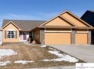 4602 Sheridan Rd, Papillion, NE 68133