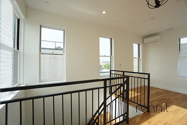 Rented by Rennit Inc. | media 9