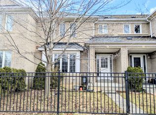 5979 10th Line W, Mississauga, ON L5M6K7
