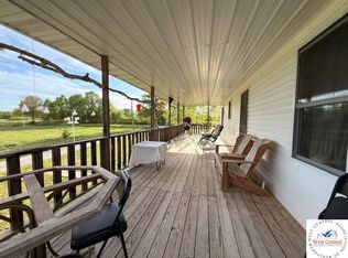 10496 Soles Rd, Windsor, MO 65360