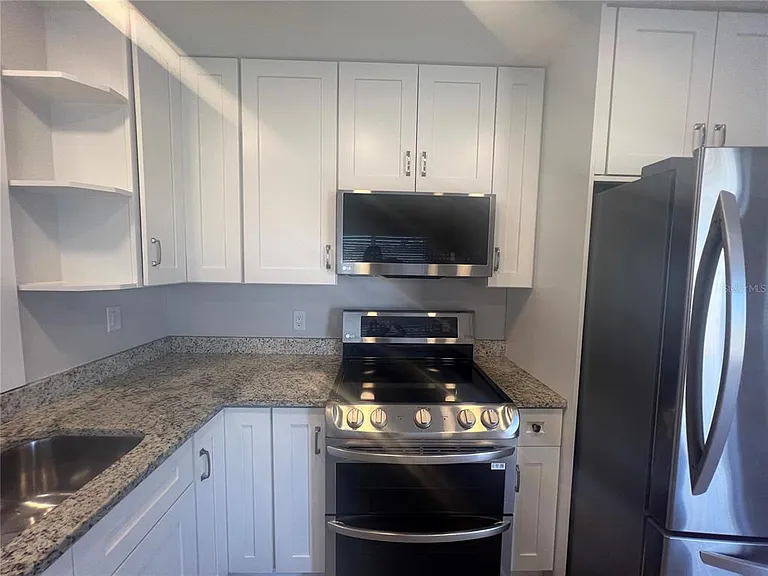 322 Lasayette Dr NE — Photo 10