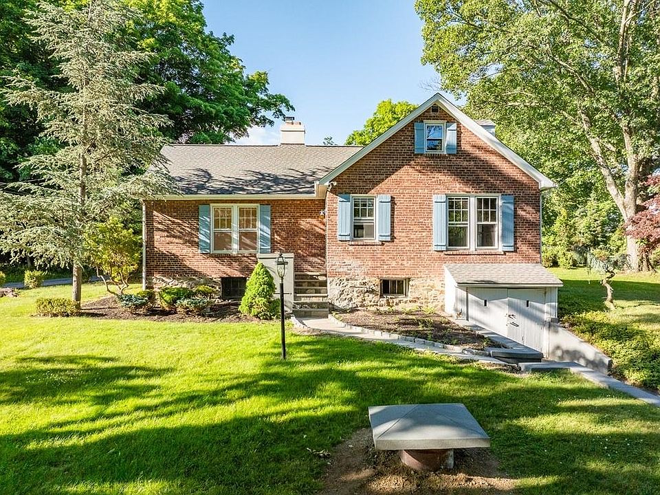 1st image of 35 Moseman Avenue