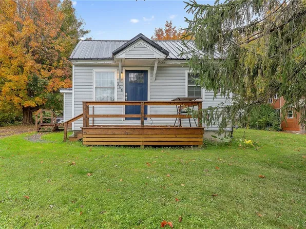 368 Mitchell St, Oswego, NY 13126