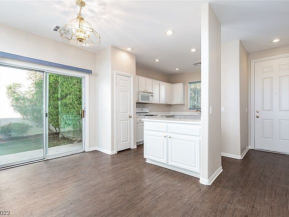 5th image of 10297 Green Orchard Ct