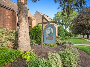 42 N Main St APT 78, West Hartford, CT 06107