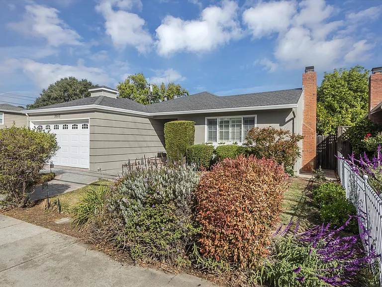 3503 Hacienda St — Photo 2