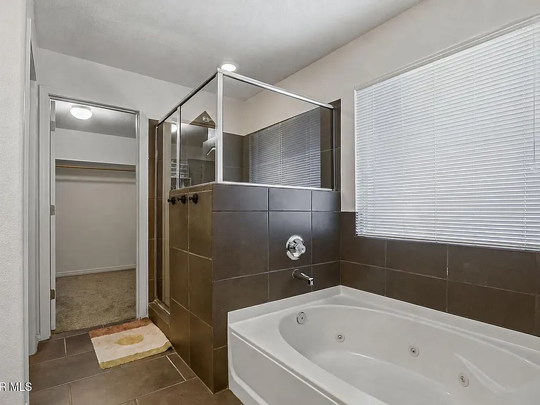 14668 Oldenberg Ct — Photo 31